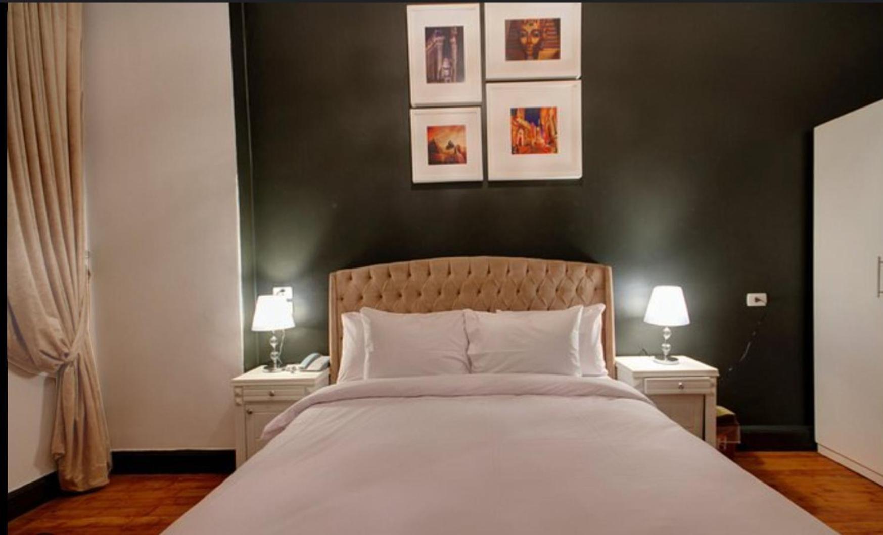 Empress Madani Palace Hotel Surrey Extérieur photo