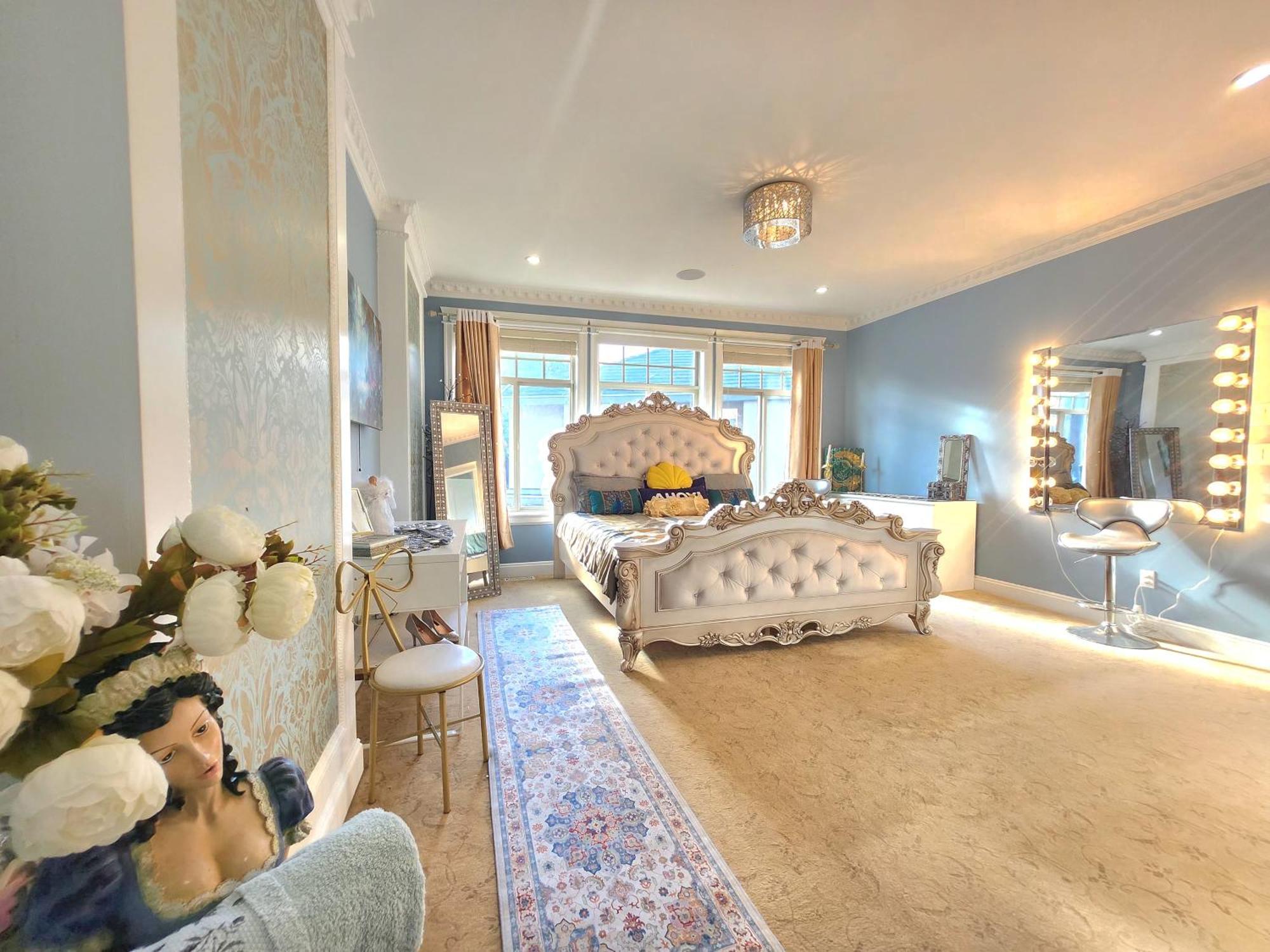 Empress Madani Palace Hotel Surrey Extérieur photo